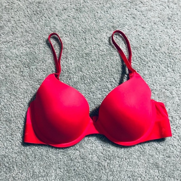 Victoria’s Secret Wear Everywhere T-Shirt Bra (Pepper Red) - Picture 2 of 5